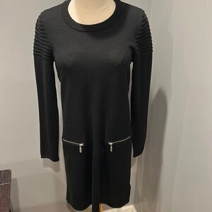 Tahari 100% Extrafine Merino Wool Black Sweater Dress with zip pockets size XS